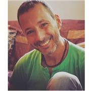 Scrittore professionista (libri pubblicati in Italia e all'estero) ti aiuta a tirar fuori la tua voce.